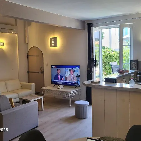 Cote Village - Le Coeur Du Village Avec Piscine Partagee