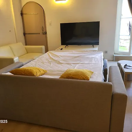 Cote Village - Le Coeur Du Village Avec Piscine Partagee * Salles-dʼAude